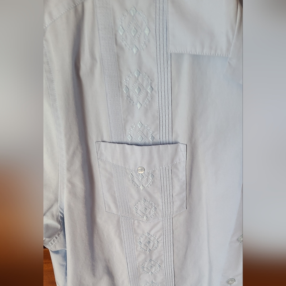 Men's shirt
